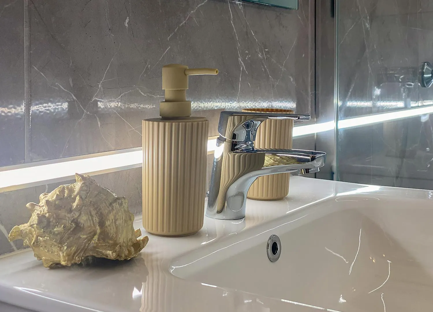 Goldcentral Apartment Danube Budapest